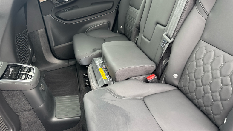 Volvo XC90 2.0 T8 PHEV Plus Dark 5dr AWD Geartronic Estate